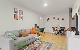 Parenthese Urbaine -1Mn Metro - Paris - Wifi - Commerces - Balcon Vue Calme- Travail - Famille